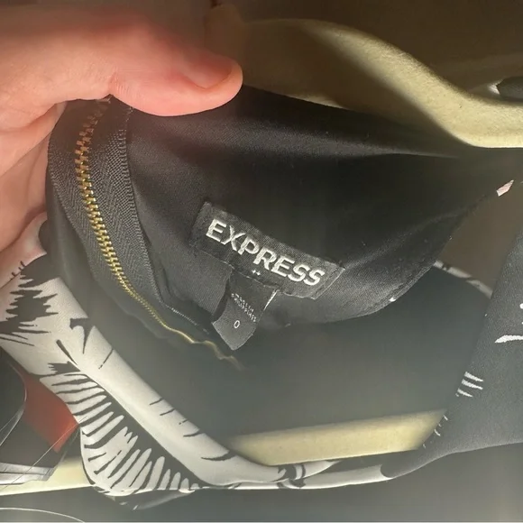 Express Palm Leaf Print Halter Dress | Size 0 | Tropical Fit & Flare - Picture 4 of 5